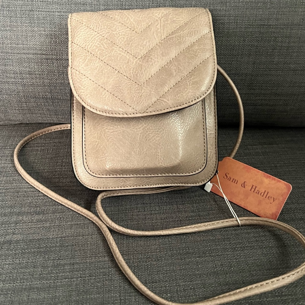 NWT SAM & HADLEY SMALL CROSSBODY BAG